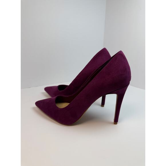 JustFab Gisselle Classic Pump | 9 - Picture 4 of 9